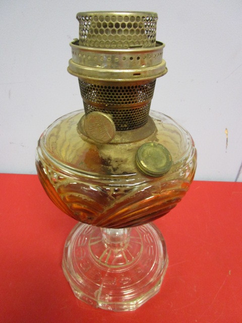 lot 308 image: VINTAGE ALADDIN OIL LAMP