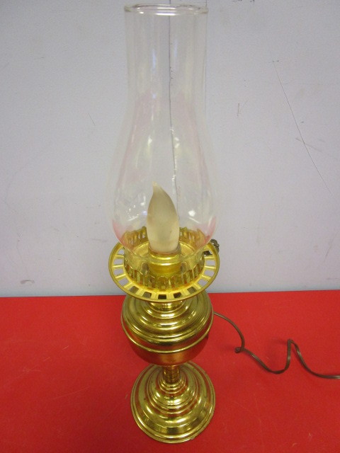 lot 323 image: BRASS ELECTRIC LAMP
