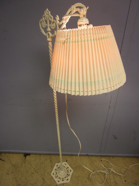 lot 329 image: VINTAGE WROUGHT-IRON FLOOR LAMP