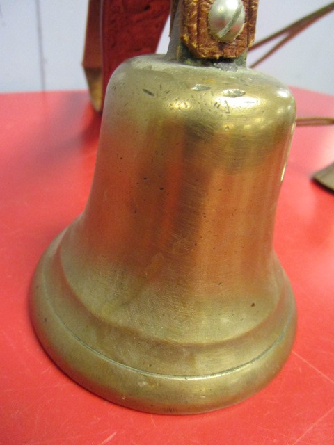 lot 356 image: VINTAGE SOLID BRASS BELLS WITH CAST IRON CLAPPERS