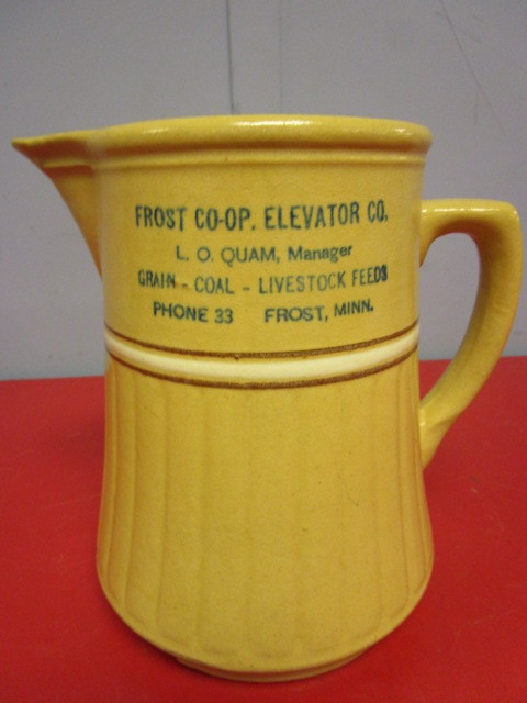 lot 370 image: RED WING SAFFRON WARE PITCHER