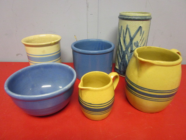 lot 388 image: VINTAGE SEVILLE BRAND POTTERY BOWL, AND OTHER VINTAGE KITCHEN POTTERY