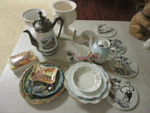 lot 415 image: VINTAGE BJORN WIINBLAD NYMOLLE DENMARK TILE SET, OTHER VINTAGE DECORATIVE COLLECTIBLES, FRANCE, GERMANY, ENGLAND
