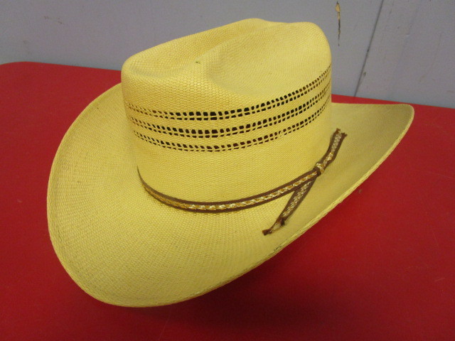 lot 419 image: VINTAGE WESTERNER-BRAND COWBOY HAT