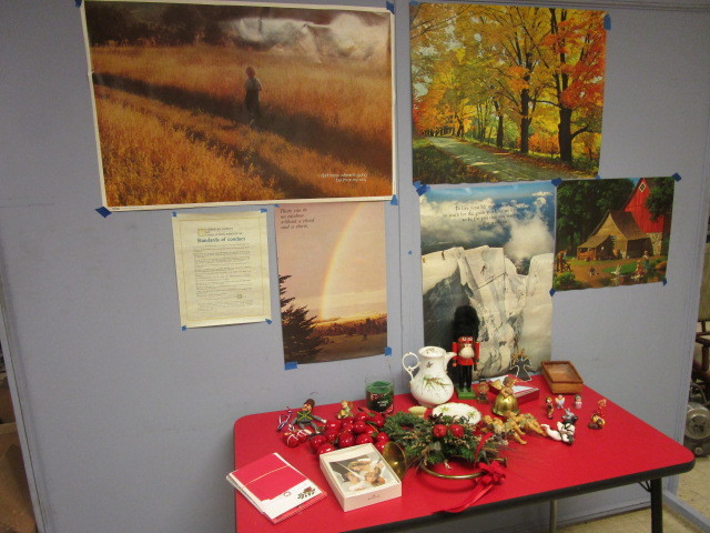 lot 426 image: VINTAGE CHRISTMAS DECORATIONS, MOTIVATIONAL POSTERS