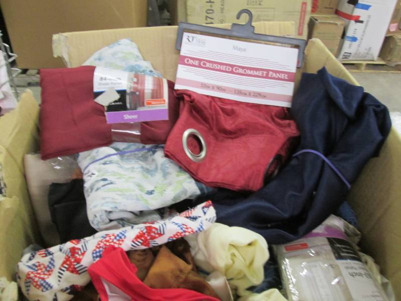 Box of Assorted Sheers & Curtain Pa...