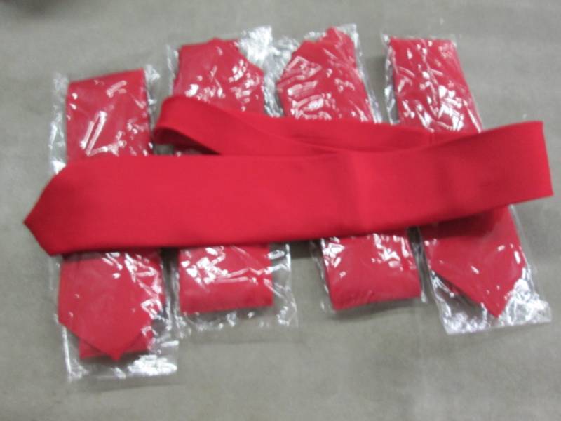 5 Red Ties...