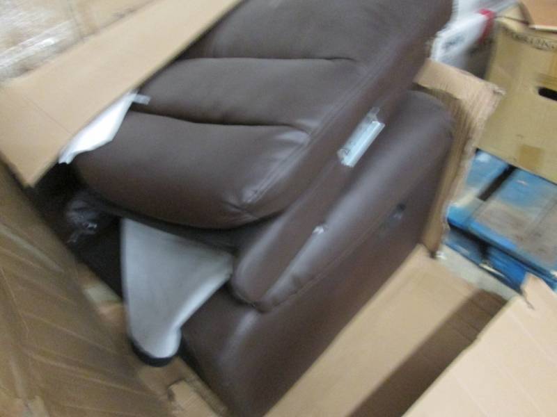 Overstuffed Recliner open box, no w...