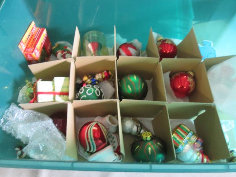 Large Lot Christmas Ornaments tote ...