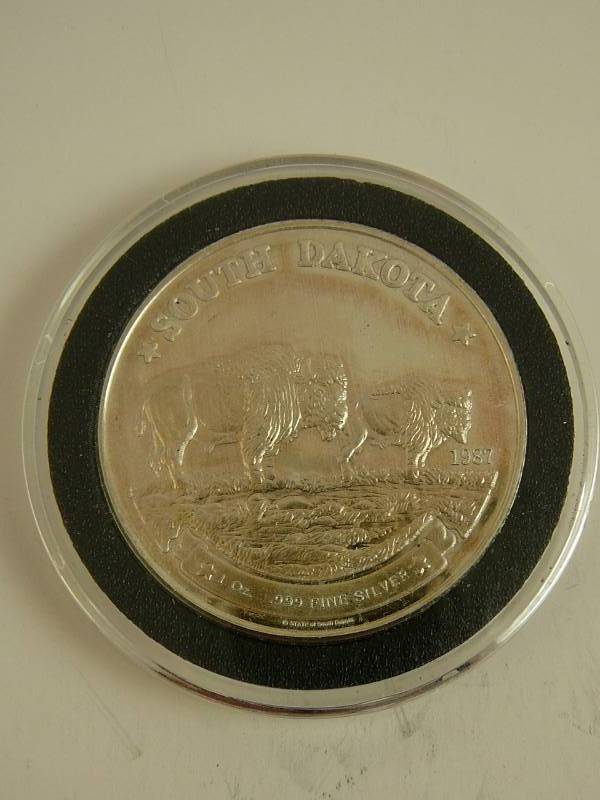 lot 150 image: .999 Fine Silver 1 troy Oz South Dakota
