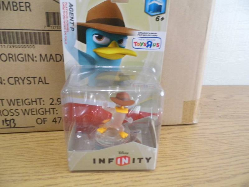 Case of 24 Agent P Figures