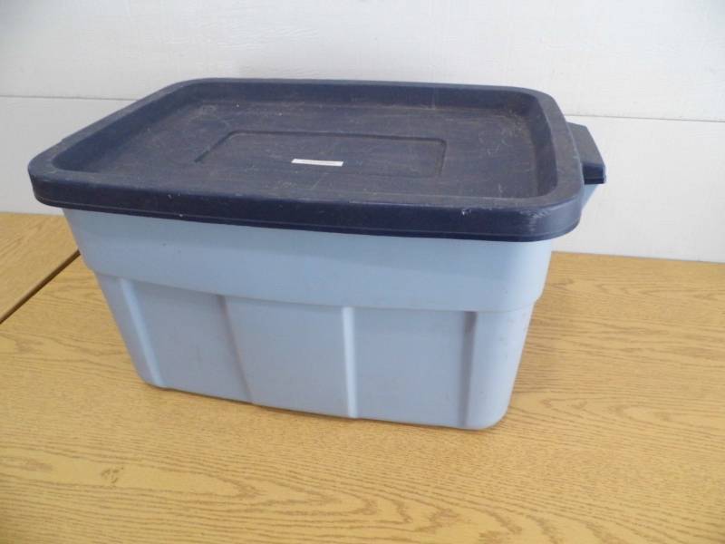 Camping Dishes w Tote