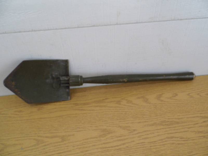 US Army Shovel