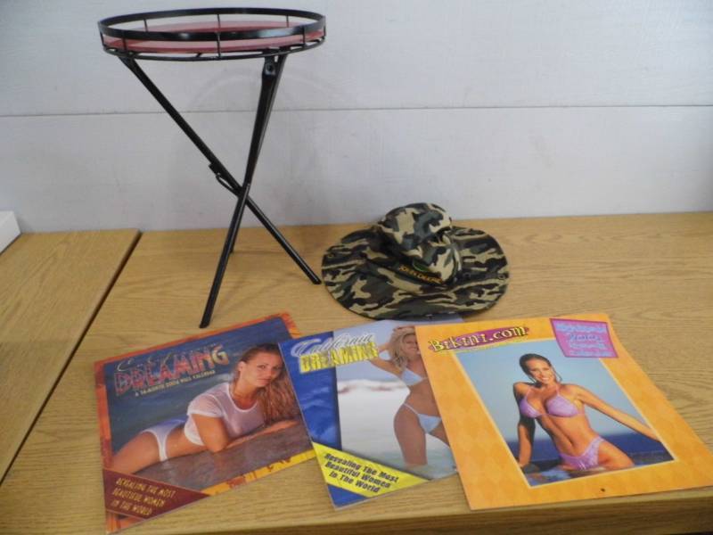 Folding Table - 3 Calendars - John Deere Hat