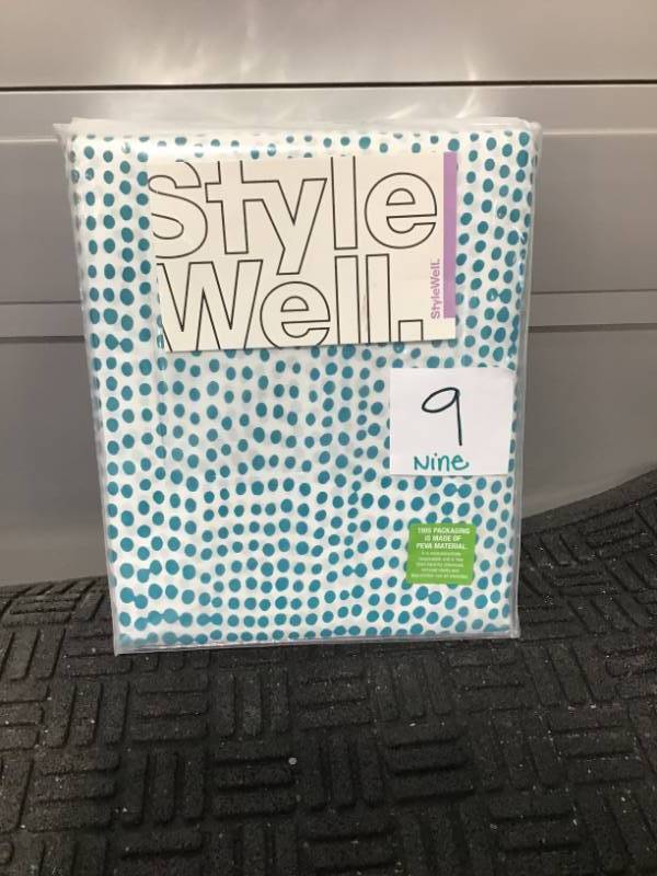 lot 9 image: STYLEWELL Risa 3-Piece Emerald Coast Dots Teal FullQueen Duvet Cover Set- New