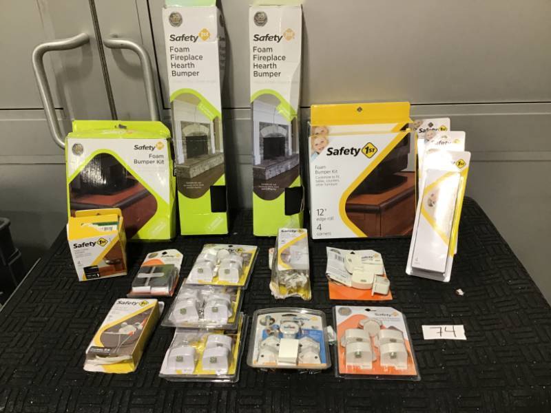 lot 74 image: Safety1st ChildProofingSafety products- Mixed lot of open box items