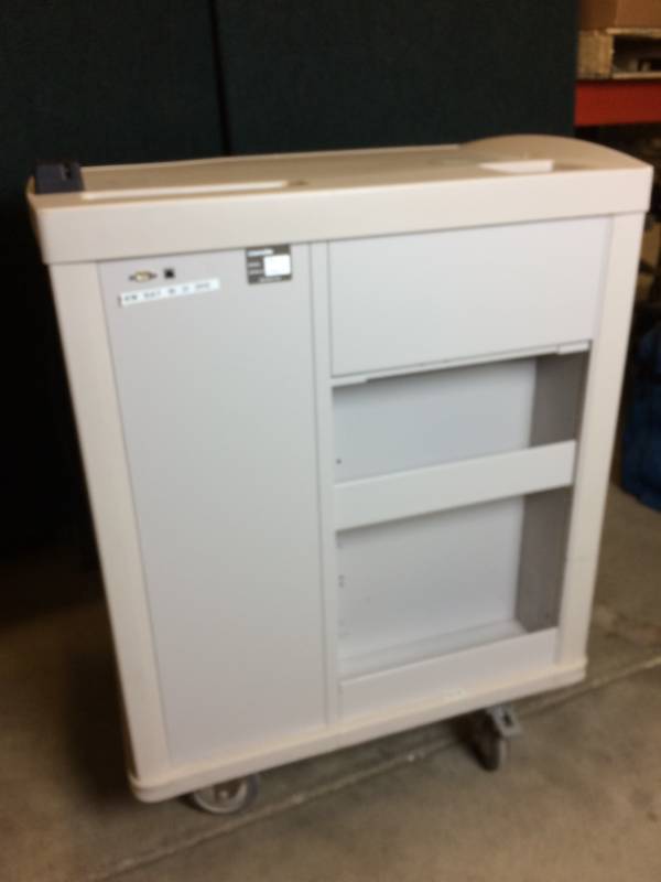 MSRP 3000 Lionville 600 Series Pharmacy Medication Cart Mobile Crash