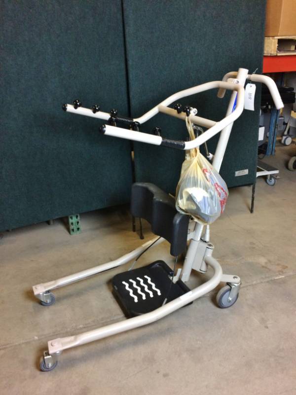 MSRP $1500&nbspInvacare Get-U-Up Hydraulic Stand-Up Lift&nbspEasy-to-maneuver Lioft Is Ideal For Everyday Aid In Transferring Users - Excellent Condition With Sling