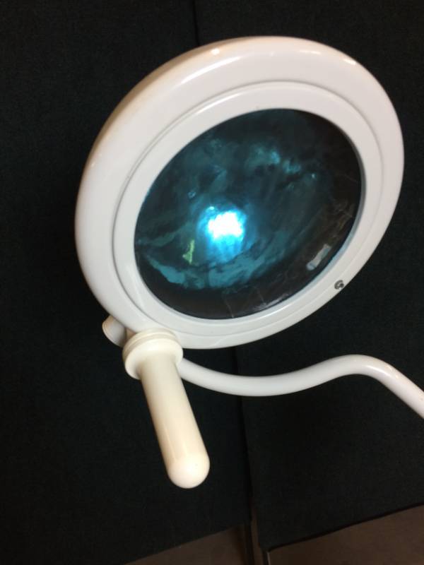 lot 47 image: MSRP $2500 High Quality Hill Rom Heraeus 55002289 Mobile Multi Adjustable Medical Surgical Dental Exam Light Made In Germany - Excellent Condition