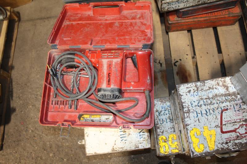 lot 138 image: Hilti TE12 Concrete Drill with Case