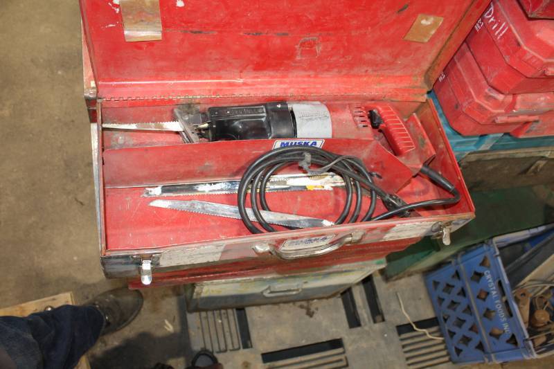 lot 106 image: Milwaukee Heavy Duty Sawzall with Case