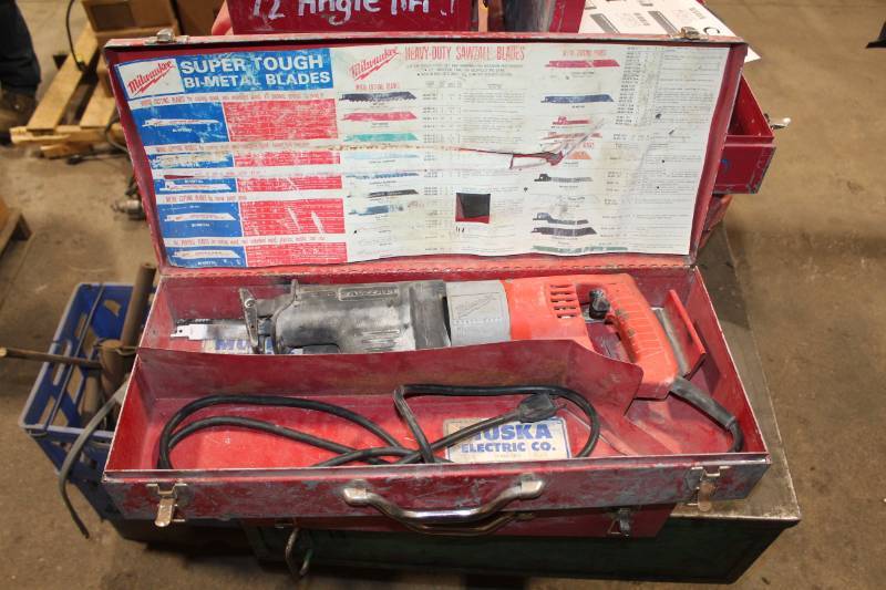 lot 116 image: Milwaukee Heavy Duty Sawzall with Case