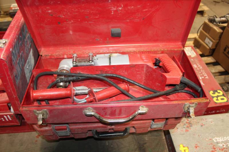 lot 119 image: Milwaukee Heavy Duty Sawzall with Case