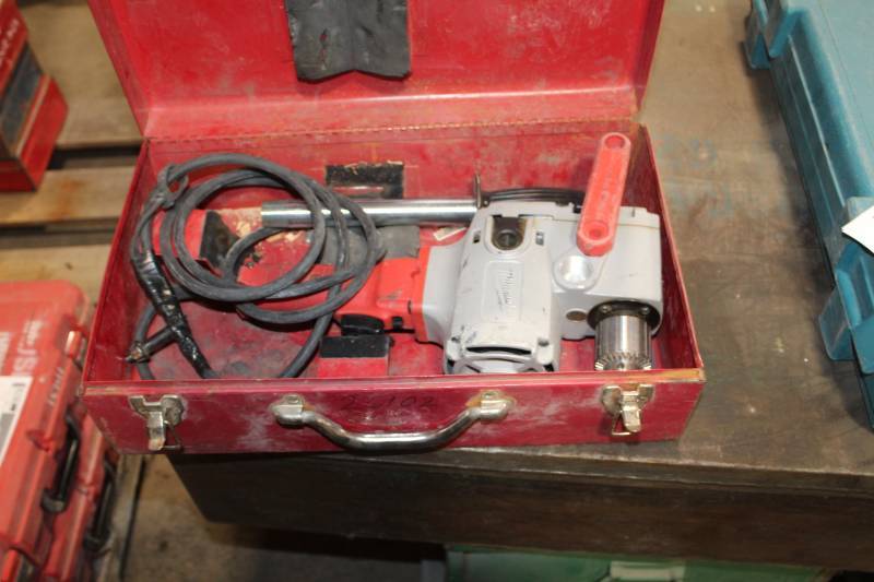 lot 126 image: Milwaukee 12in. Heavy Duty Hole Hawg with Case