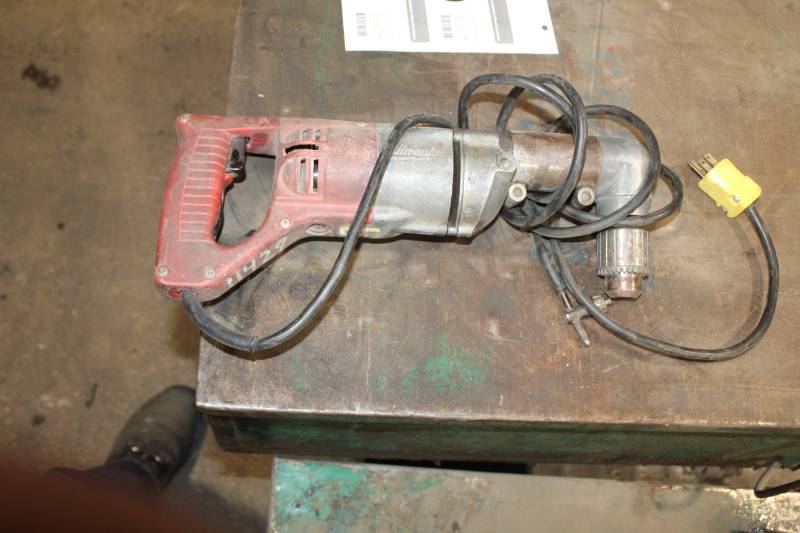 lot 132 image: Milwaukee Heavy Duty Right Angle Drill