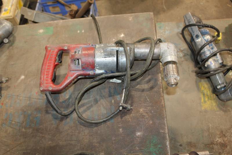 lot 135 image: Milwaukee Heavy Duty Right Angle Drill