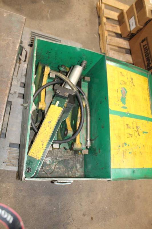lot 102 image: Greenlee No. 892 Flip-Top Bender with Case