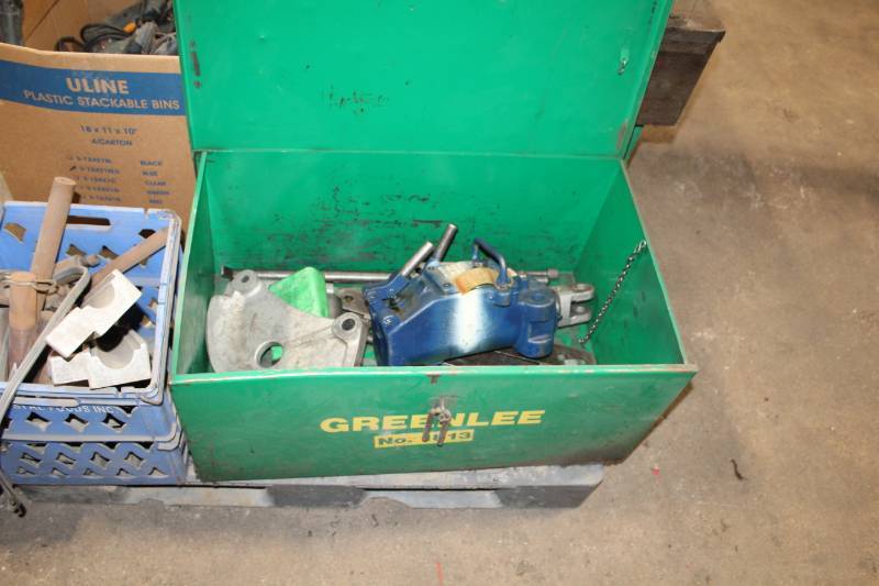 lot 103 image: Greenlee No. 1813 Bender with Case