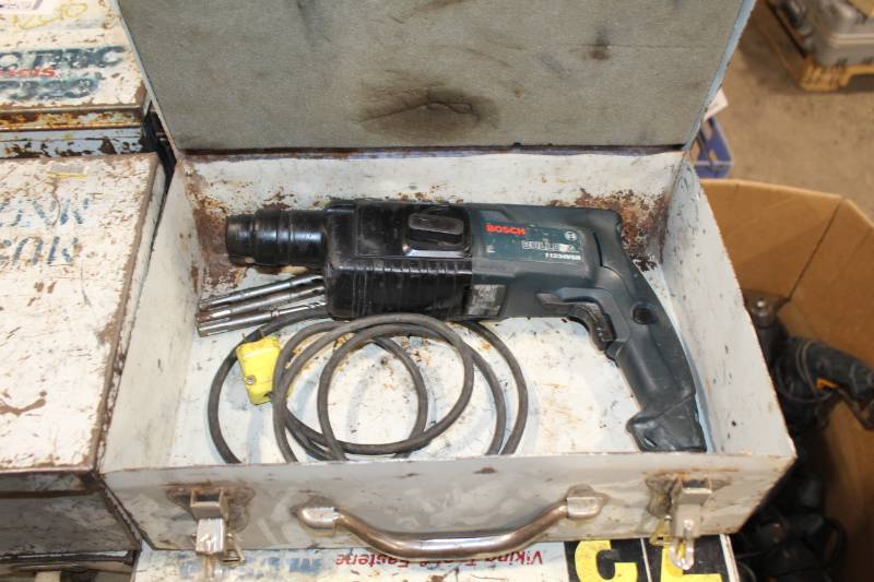 lot 151 image: Bosch Bulldog Hammer Drill with Case
