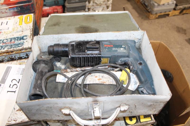 lot 152 image: Bosch Bulldog Hammer Drill with Case