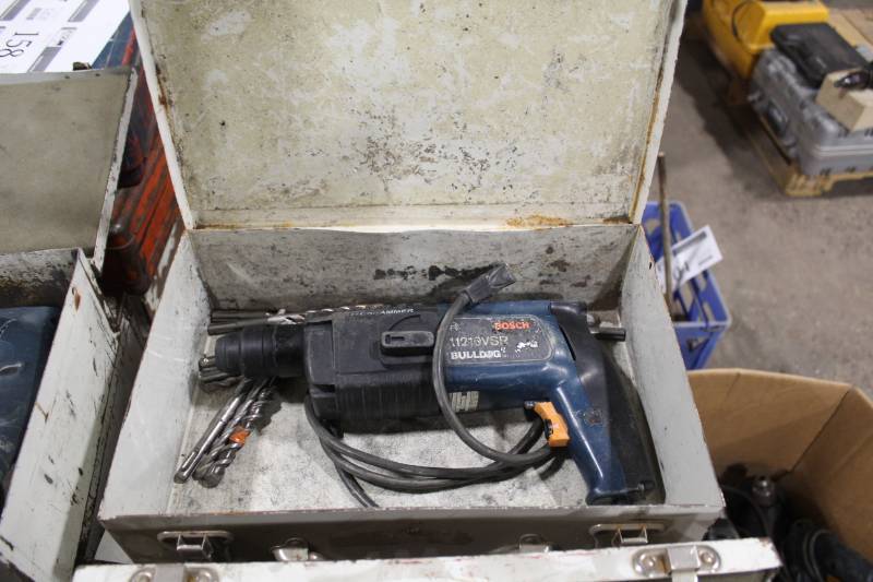 lot 154 image: Bosch Bulldog 58in. Rotary Hammer Drill with Case