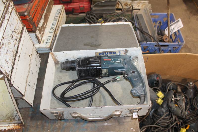 lot 157 image: Bosch Bulldog Hammer Drill with Case