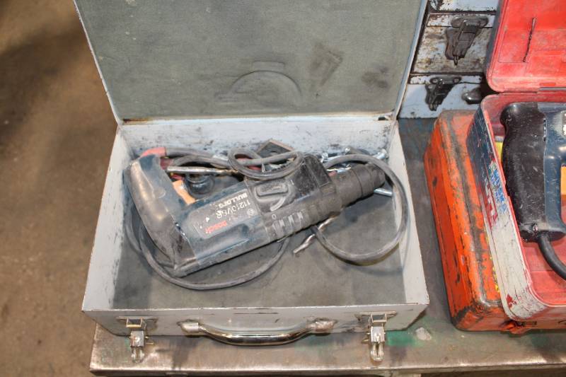 lot 161 image: Bosch Bulldog 58in. Rotary Hammer Drill with Case