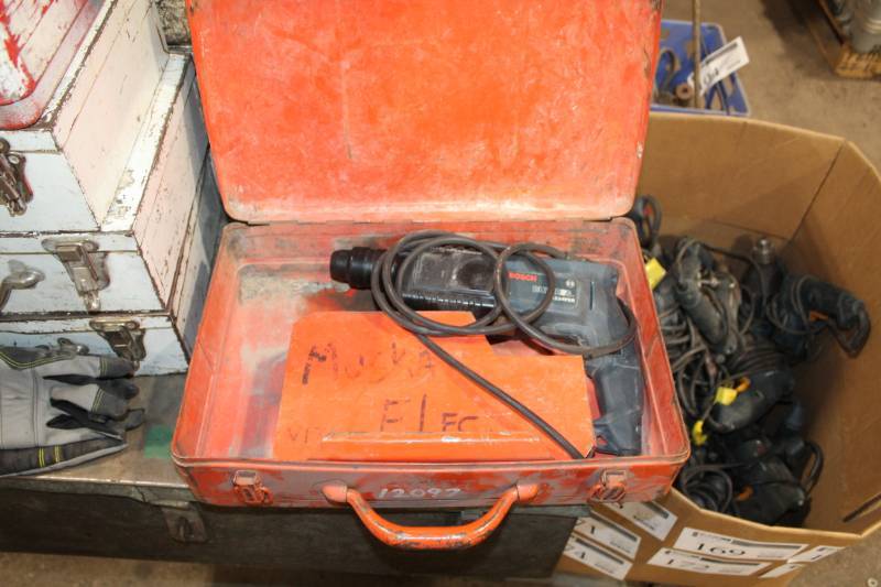lot 165 image: Bosch Bulldog Hammer Drill with Case