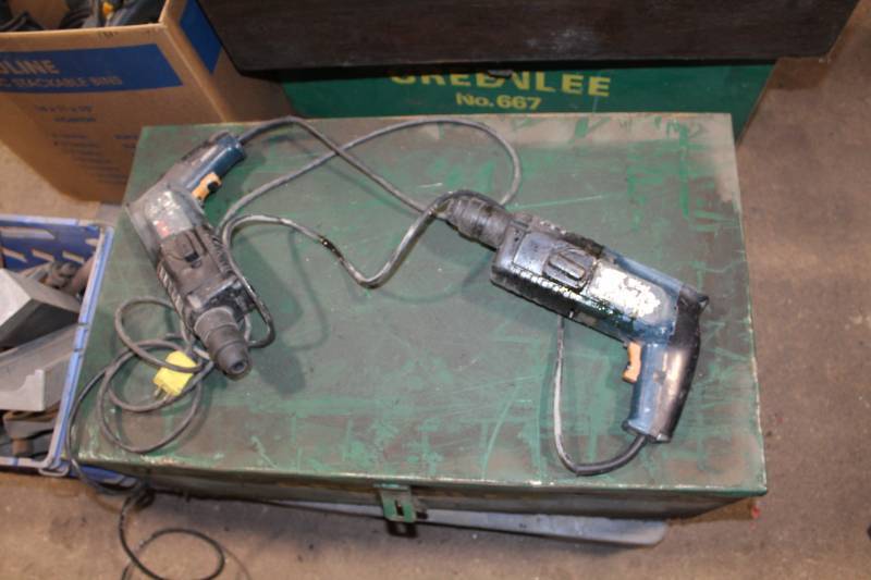 lot 166 image: Lot of (2) Bosch Bulldog 58in. Rotary Hammer Drills