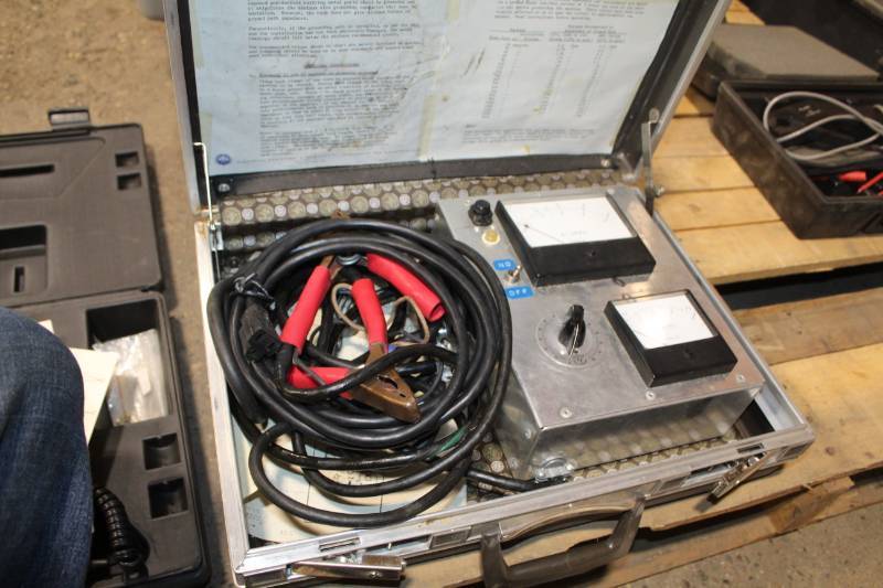 lot 182 image: Simpson Power Meter with Case