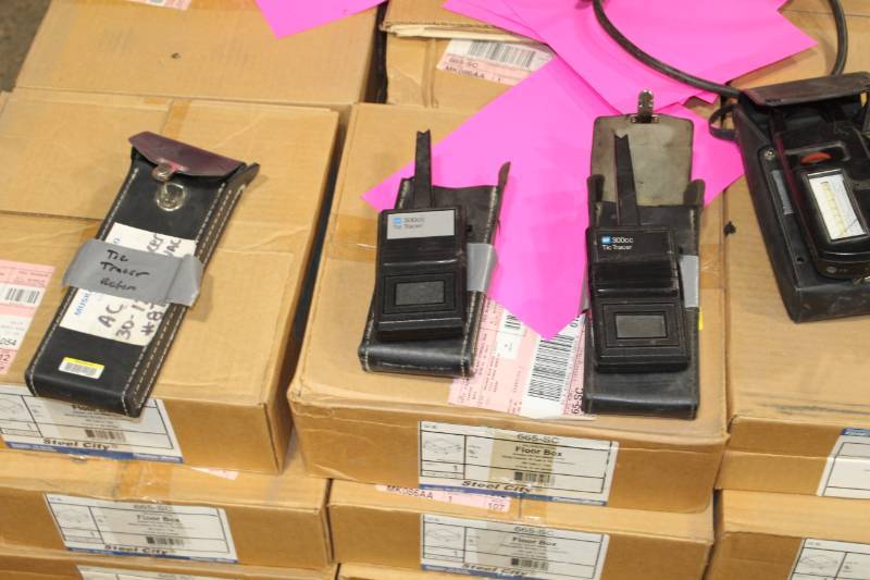 lot 189 image: Lot of (3) tif 300cc Tic Tracers