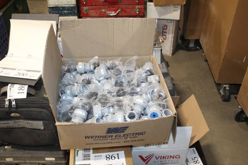 lot 199 image: Hubbell .38-.50in. Diameter  Cord Connectors SHC1039CR