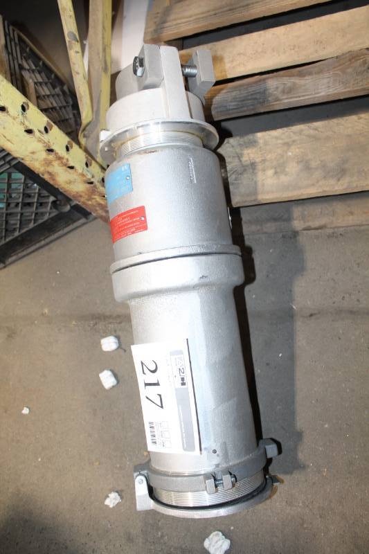 lot 217 image: Cooper Industries Arktite Cord Connector