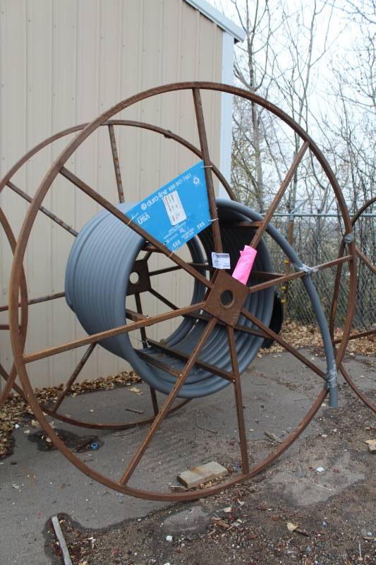 lot 57 image: 8ft. Wire Wheel Spool