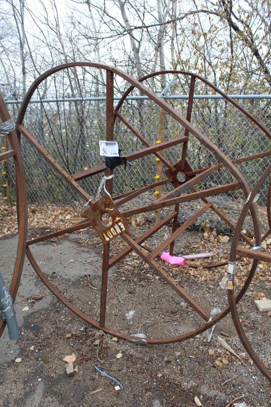 lot 58 image: 6ft. Wire Wheel Spool