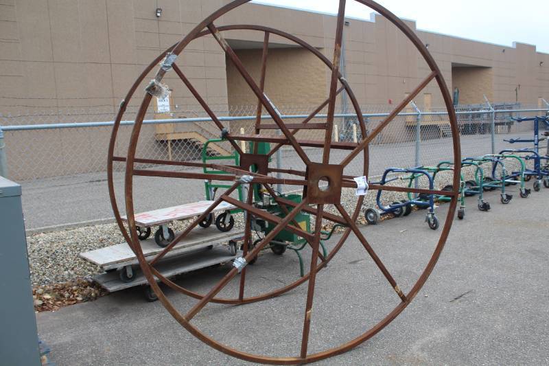lot 54 image: 8ft. Wire Wheel Spool