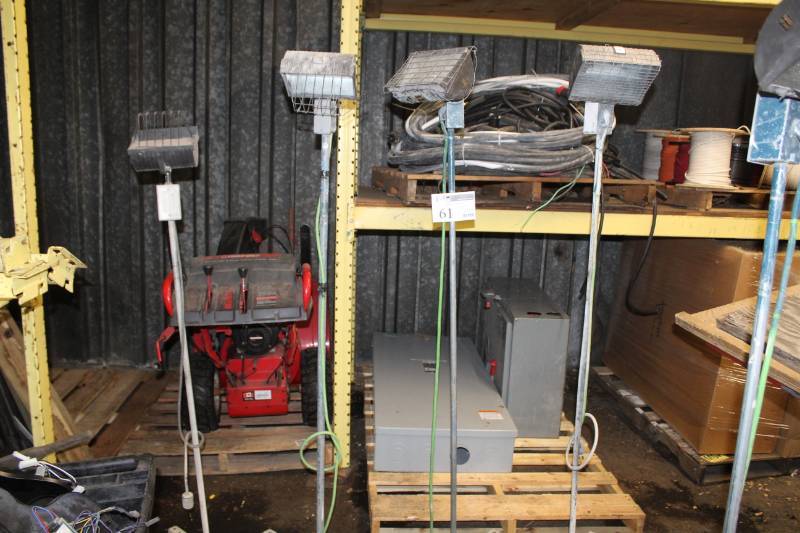 lot 61 image: Lot of (4) Shop Lights with Stands