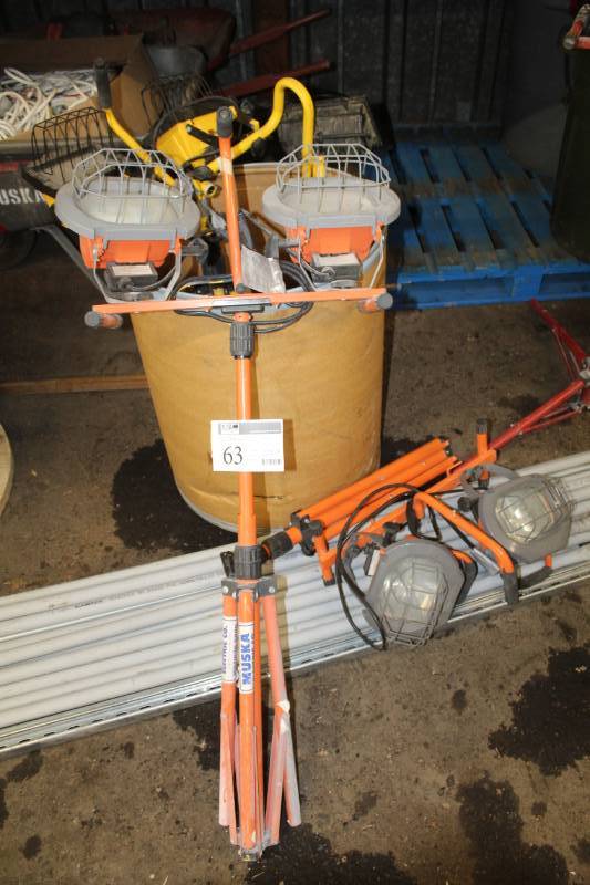 lot 63 image: Lot of (5) Shop Lights with Stands