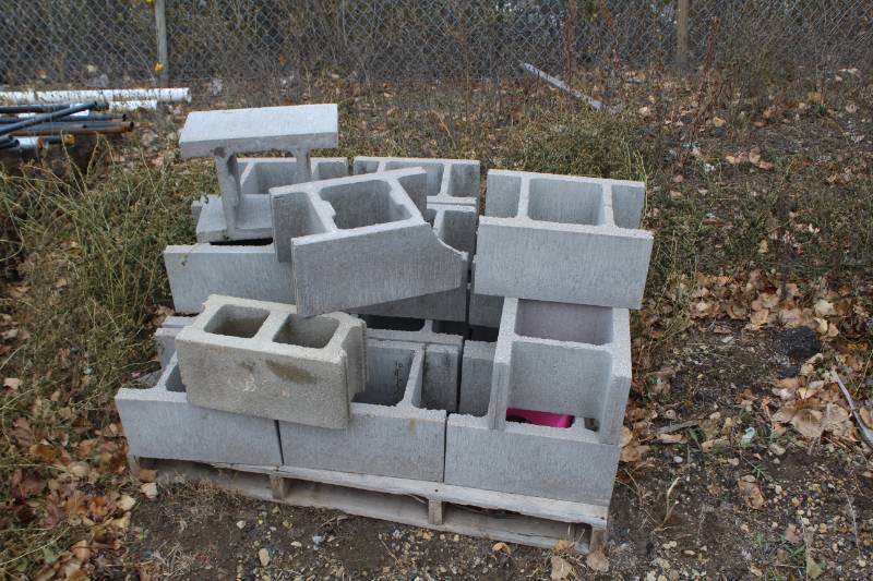 lot 49 image: Concrete Blocks