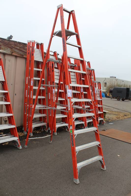 lot 41 image: Lot of (1) Louisville 10ft. Commercial Platform Ladder